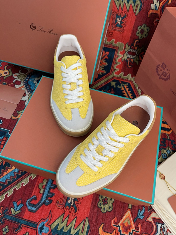 スーパーコピーブランド靴背面デザイン